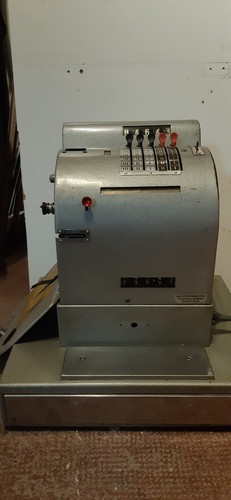 Caisse enregistreuse ancienne - enregistreuse,